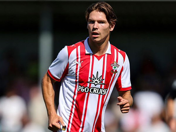 Southampton Tolak Tawaran Everton untuk Tyler Dibling